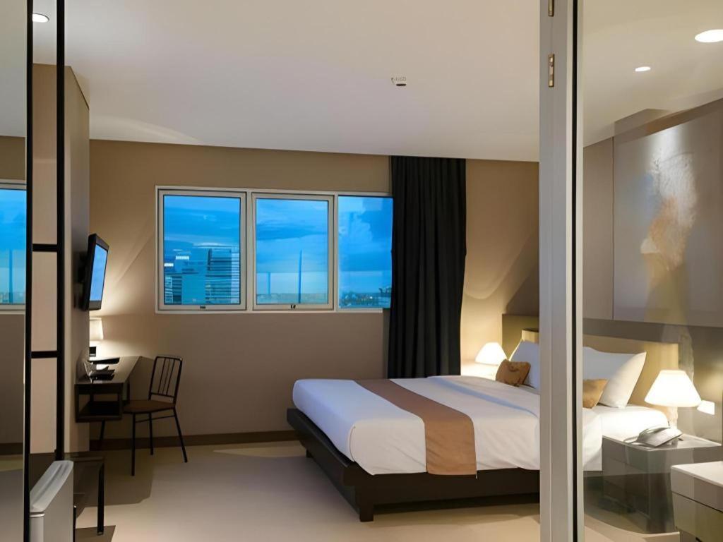 Gajahmada Avara Boutique Hotel Pontianak Exterior photo